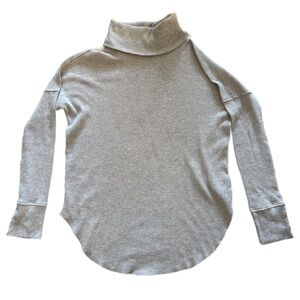 TNA Aritzia Waffle Knit Turtleneck Sweater Gray Small